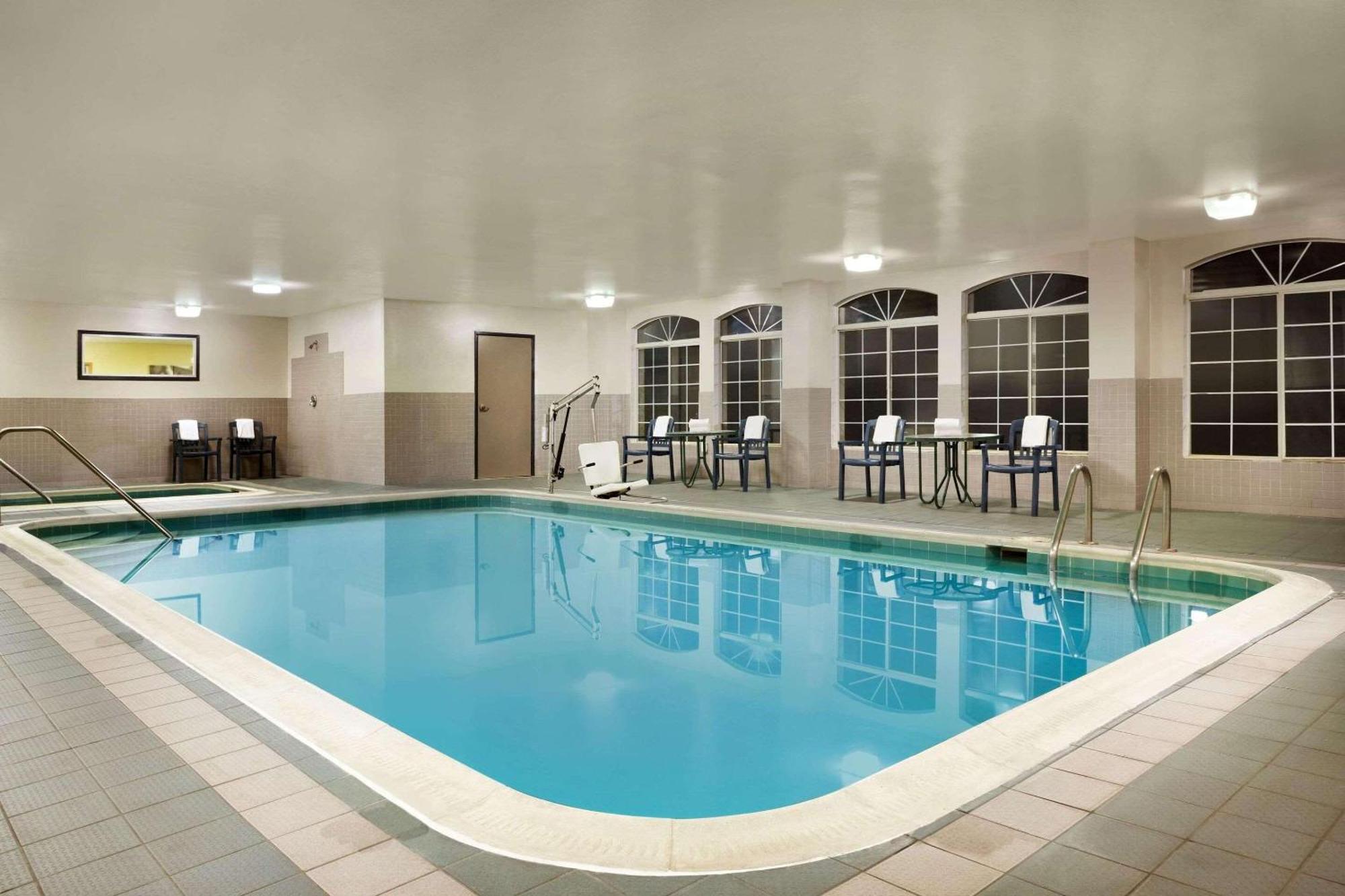 Country Inn & Suites By Radisson, Lexington, Va Exterior foto